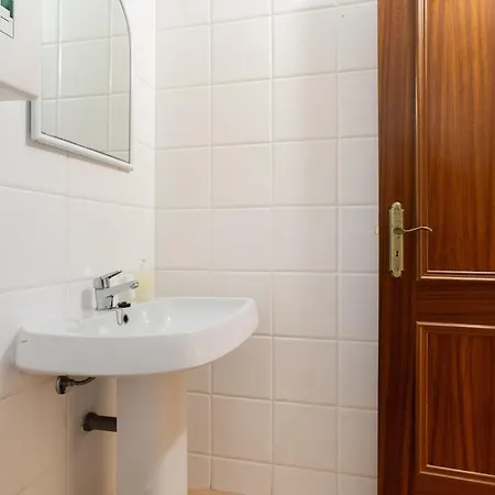Duplex Flat - 2 Ensuite Bedrooms 5 Mins From