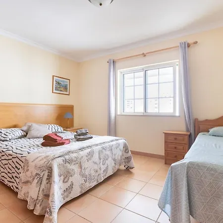Duplex Flat - 2 Ensuite Bedrooms 5 Mins From 포티마오