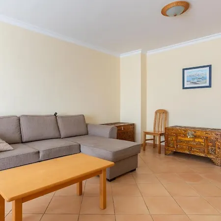 Duplex Flat - 2 Ensuite Bedrooms 5 Mins From 포티마오