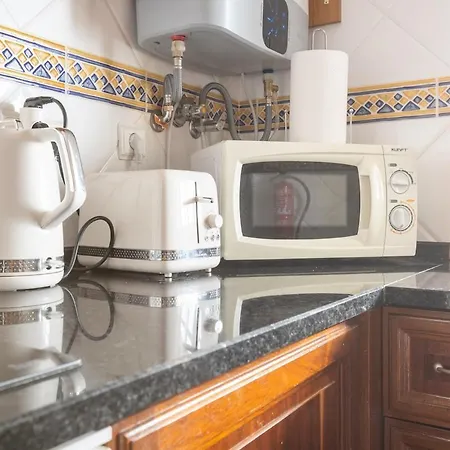 Duplex Flat - 2 Ensuite Bedrooms 5 Mins From 포티마오