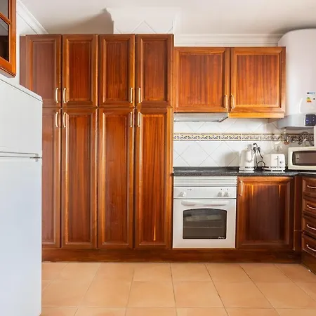 Duplex Flat - 2 Ensuite Bedrooms 5 Mins From 포티마오