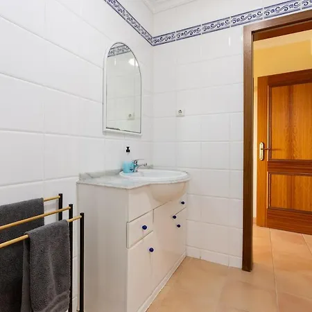 아파트 Duplex Flat - 2 Ensuite Bedrooms 5 Mins From 포티마오